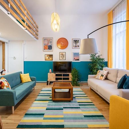 Live Star Apartment Budapest Esterno foto