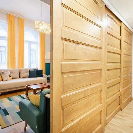 Live Star Apartment Budapest Esterno foto