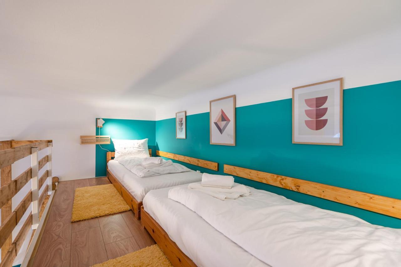 Live Star Apartment Budapest Esterno foto