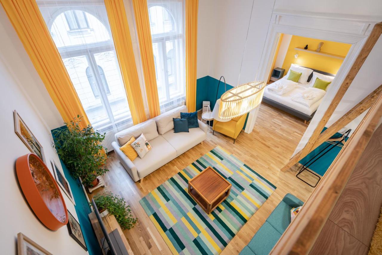 Live Star Apartment Budapest Esterno foto