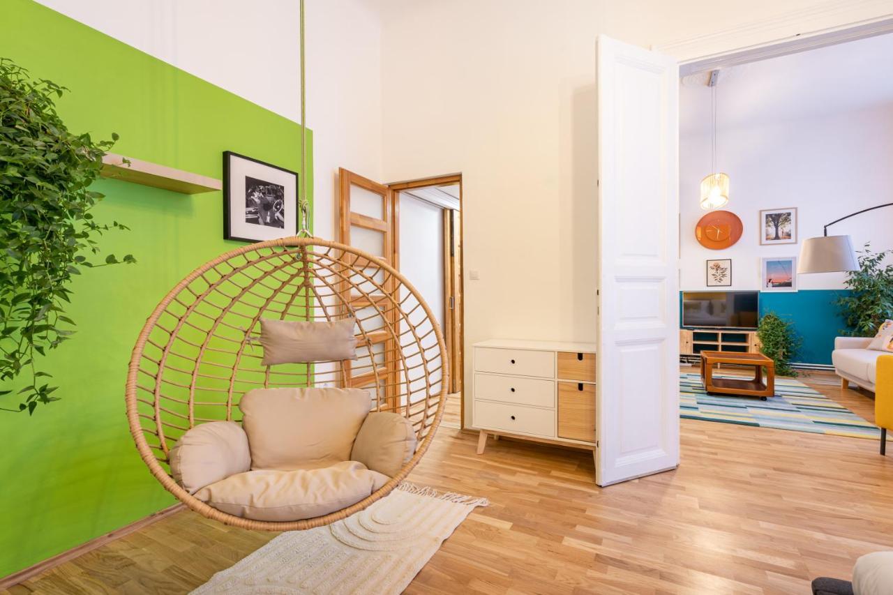 Live Star Apartment Budapest Esterno foto